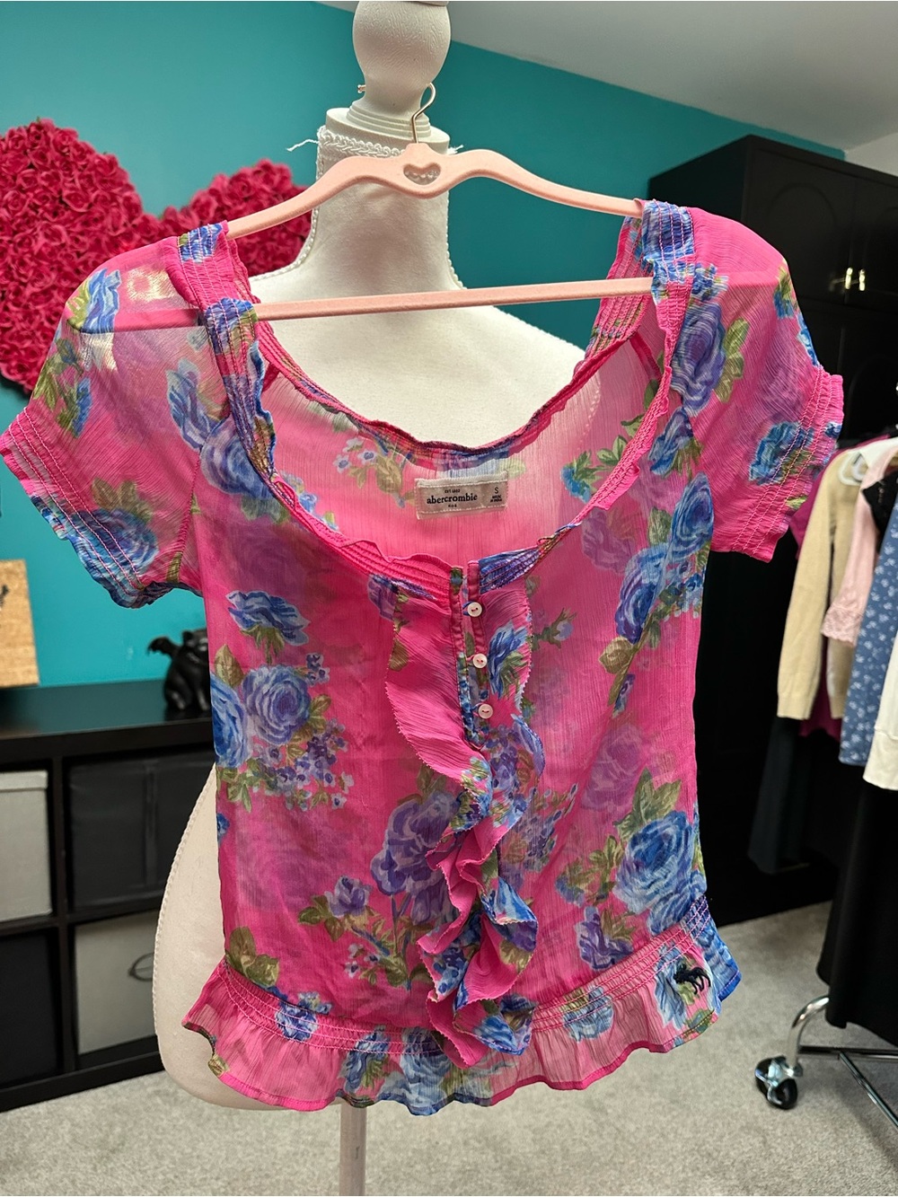 Abercrombie & Fitch Hot Pink Floral Ruffle Button-Front Blouse
